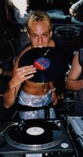 Skywalker auf einen LoveMobile an der Streetparade 2000